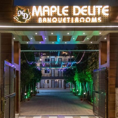 Отель Maple Delite Лакхнау Экстерьер фото
